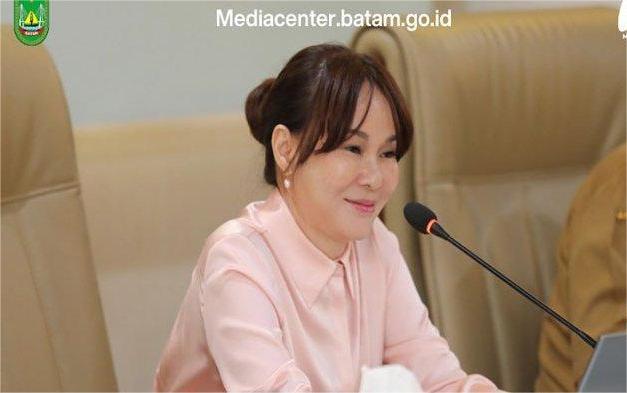 Hari-pertama-Plh-Walikota-Batam-Li-Claudia-Chandra-dskvn