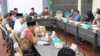 Rapat Tanah Longsor Perum Glory Tiban