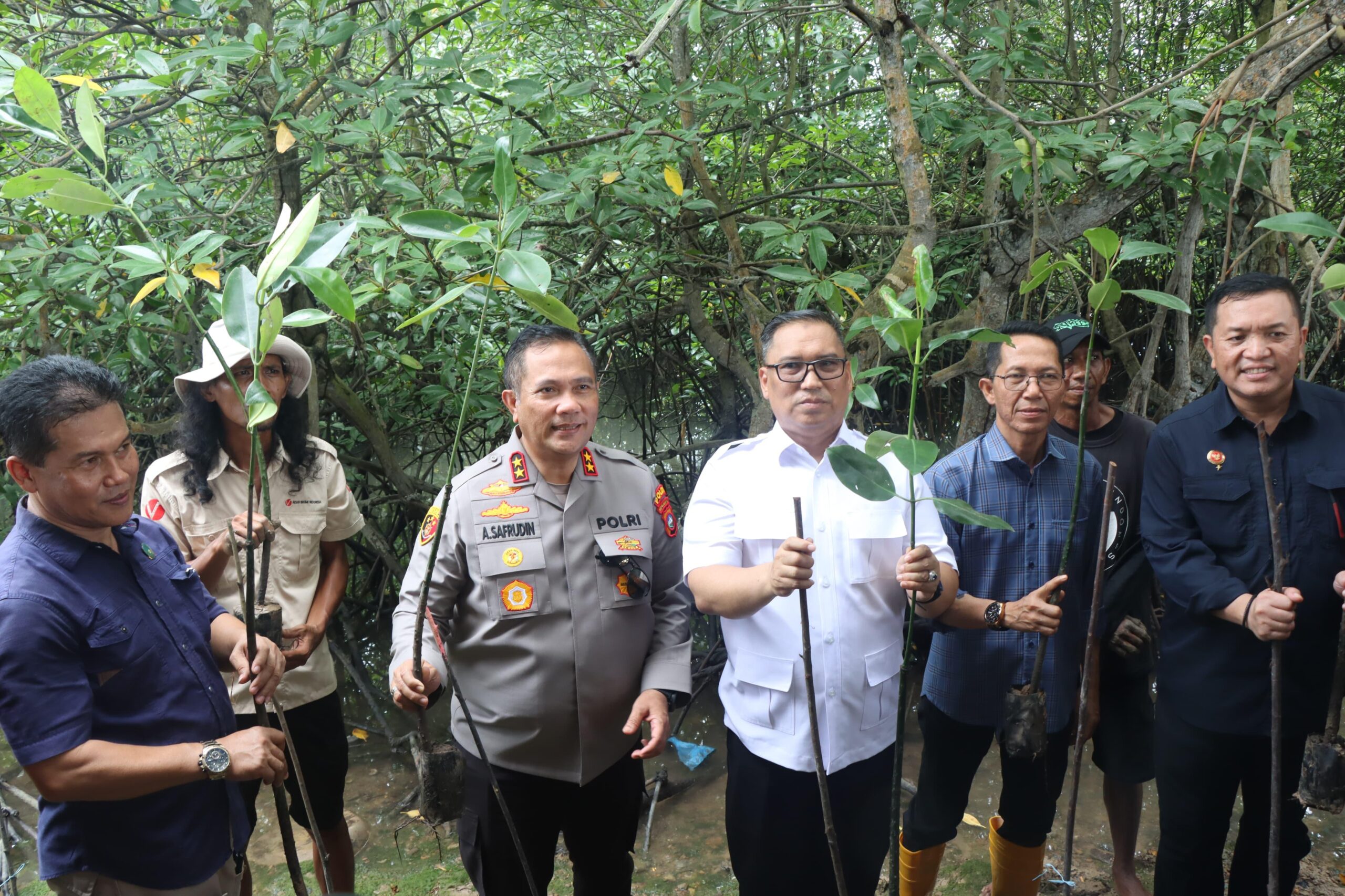 Mayday tanam 1000 Pohon