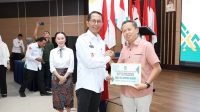 Membangun Komunikasi dua arah