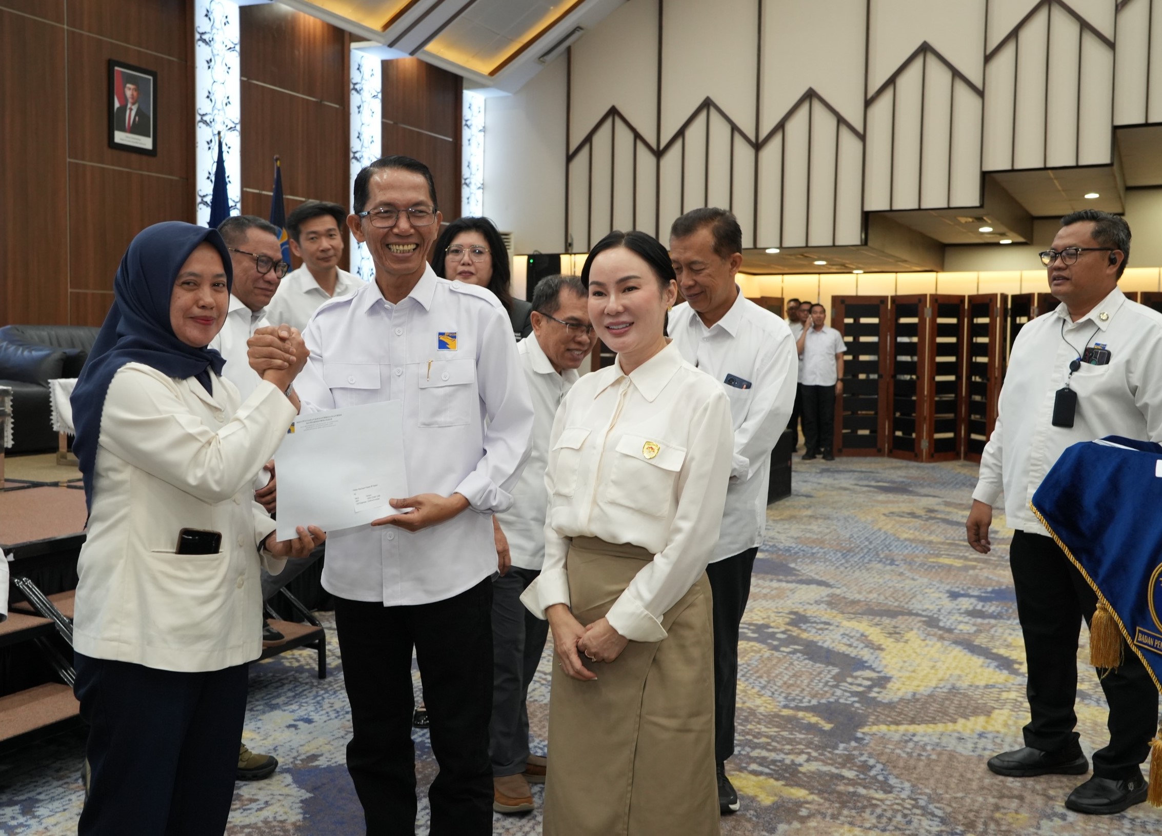 BP Batam Serahkan SK Pegawai Tetap