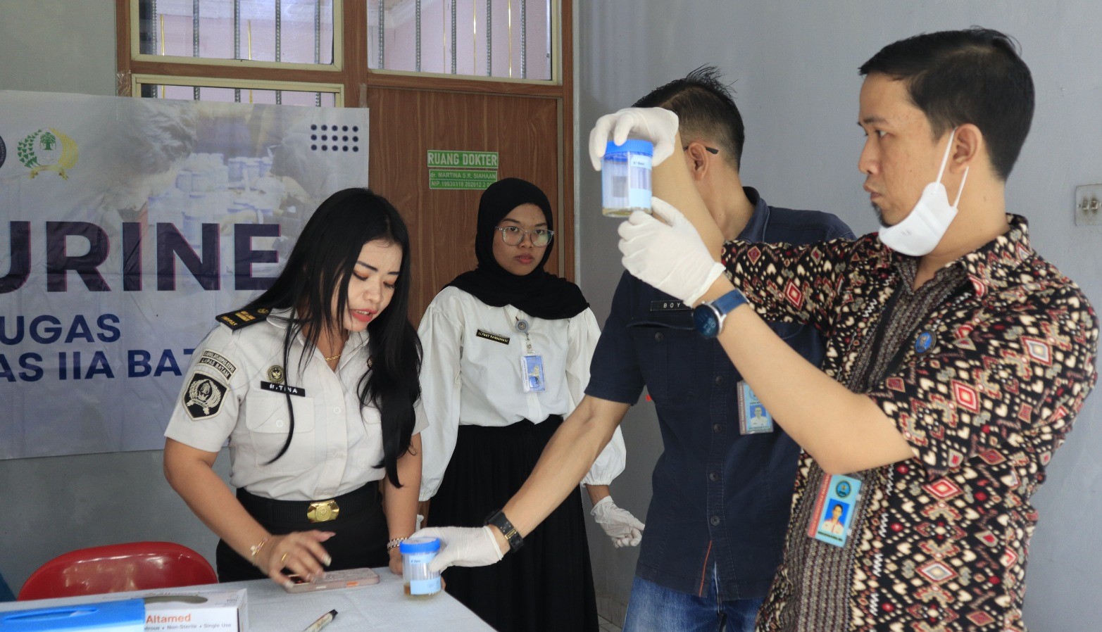 Test urine lapas
